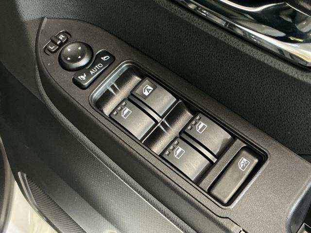 タントカスタムX アイドリングストップ非装着車 スマートアシストバックカメラ スマートアシストアイドリングストップ非装着 両側リヤパワースライドドア コーナーセンサー オートエアコン LEDヘッドライト オートライト シートヒーター プッシュボタンエンジンスタート(京都府)の中古車