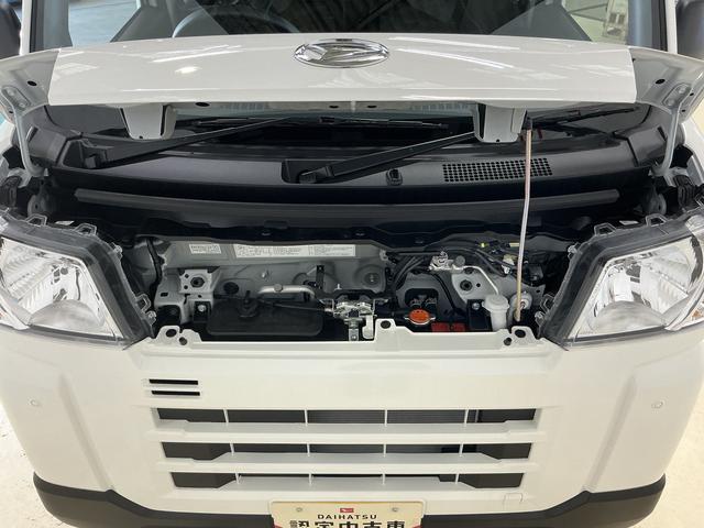ハイゼットカーゴデッキバンL 4WD ラジオデッキ リアコーナーセンサー4WD ラジオデッキ リアコーナーセンサー オートマチックハイビーム オートライト アイドリングストップ 横滑り防止装置 スマートアシスト スペアキー有り マニュアルエアコン ヘッドライトレベライザー(京都府)の中古車
