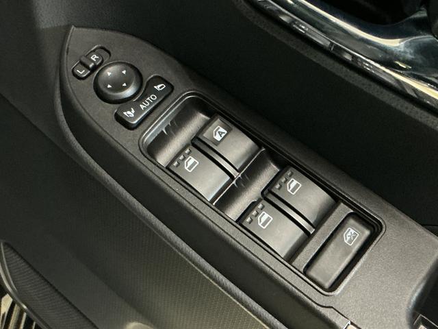 タントカスタムＸリミテッド　届出済未使用車　ナビ　バックカメラ届出済未使用車　ナビ　バックカメラ　ＥＴＣ　フルセグチューナー　ブルートゥース対応　両側リヤパワースライドドア　プッシュボタンエンジンスタート　アダプテウィブクルーズコントロール　ＬＥＤヘッドライト（京都府）の中古車