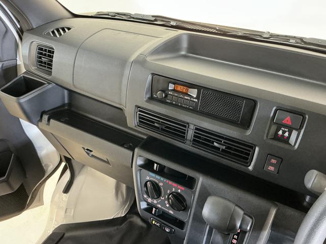 ハイゼットカーゴＤＸ　４ＷＤ　ラジオデッキ　コーナーセンサー　キーレス４ＷＤ　ラジオデッキ　コーナーセンサー　オートマチックハイビーム　キーレスエントリー　オートライト　横滑り防止装置　アイドリングストップ　スペアキー有り　マニュアルエアコン　１２Ｖ電源ソケット（京都府）の中古車