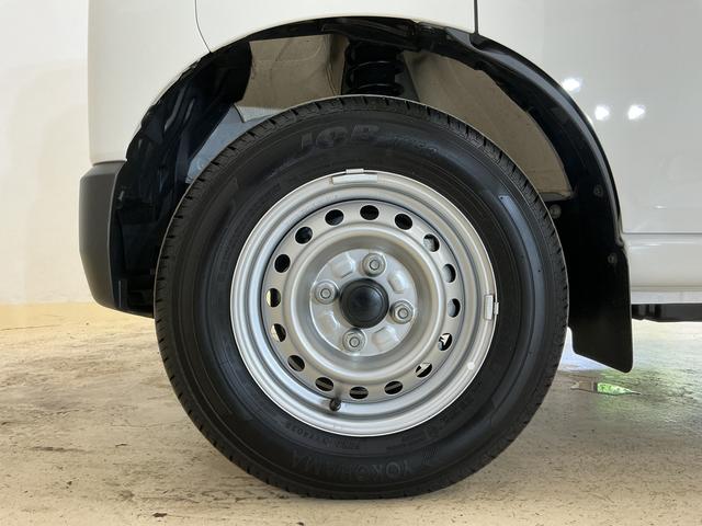 ハイゼットカーゴＤＸ　４ＷＤ　ラジオデッキ　コーナーセンサー　キーレス４ＷＤ　ラジオデッキ　コーナーセンサー　オートマチックハイビーム　キーレスエントリー　オートライト　横滑り防止装置　アイドリングストップ　スペアキー有り　マニュアルエアコン　１２Ｖ電源ソケット（京都府）の中古車