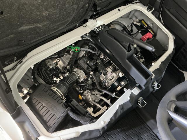 ハイゼットカーゴＤＸ　ラジオデッキ　リアコーナーセンサー　キーレスエントリーラジオデッキ　リアコーナーセンサー　オートライト　キーレスエントリー　アイドリングストップ　横滑り防止装置　スマートアシスト　マニュアルエアコン　ヘッドライトレベライザー　１２Ｖ電源ソケット（京都府）の中古車