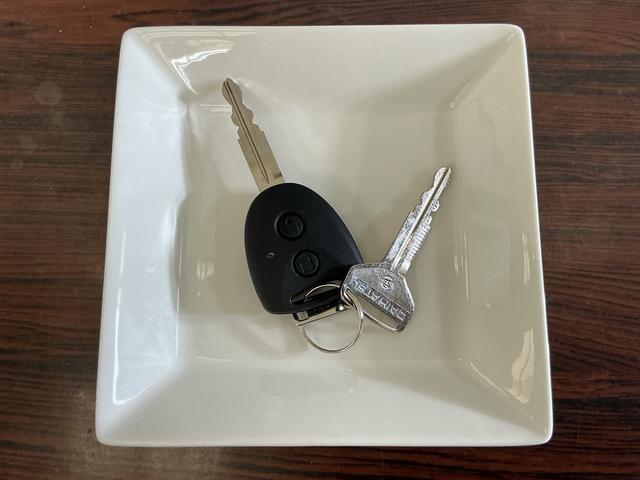 ミライースX SAIII 届出済み未使用車 ナビ 前後コーナーセンサー届出済み未使用車 ナビ 前後コーナーセンサー オートマチックハイビーム Bluetooth USB接続 DVD再生 フルセグTV LEDヘッドライト オートライト キーレスエントリー スペアキー(京都府)の中古車