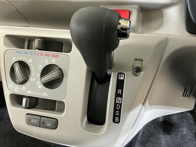 ミライースX SAIII 届出済み未使用車 ナビ 前後コーナーセンサー届出済み未使用車 ナビ 前後コーナーセンサー オートマチックハイビーム Bluetooth USB接続 DVD再生 フルセグTV LEDヘッドライト オートライト キーレスエントリー スペアキー(京都府)の中古車