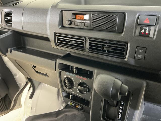 ハイゼットカーゴＤＸ　４ＷＤ　ラジオデッキ　コーナーセンサー　キーレス４ＷＤ　ラジオデッキ　コーナーセンサー　オートマチックハイビーム　オートライト　キーレスエントリー　アイドリングストップ　横滑り防止装置　マニュアルエアコン　１２Ｖ電源ソケット　スペアキー有り（京都府）の中古車