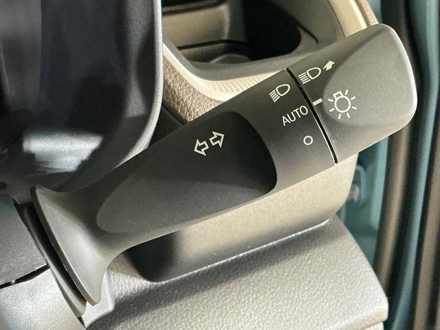 ムーヴX 片側電動スライドドア 前後コーナーセンサー スマアシ片側電動スライドドア 前後コーナーセンサー オートマチックハイビーム スマートキー プッシュスタート オートライト LEDヘッドライト アイドリングストップ 横滑り防止装置 盗難防止装置 スマアシ(京都府)の中古車