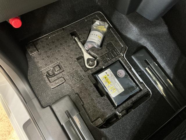 タントカスタムXリミテッド 届出済み未使用車 ナビ バックカメラ届出済み未使用車 ナビ バックカメラ ETC 両側電動スライドドア 前後コーナーセンサー シートヒーター アダプティブクルーズコントロール 電子パーキング オートマチックハイビーム USB接続(京都府)の中古車
