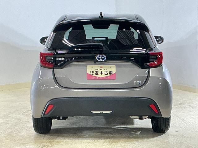 ヤリスハイブリッドＺ　ワンオーナー　ナビ　全方位カメラ　ＥＴＣワンオーナー　ナビ　パノラミックビューモニター　ＥＴＣ　アダプティブクルーズコントロール　シートヒーター　ブラインドスポットモニター　クリアランスソナー　ヘッドアップディスプレイ　ヘルプネットボタン（京都府）の中古車