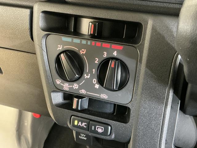 ハイゼットカーゴDX ラジオデッキ 前後コーナーセンサー キーレスエントリーラジオデッキ 前後コーナーセンサー オートマチックハイビーム キーレスエントリー スペアキー有り オートライト アイドリングストップ 横滑り防止装置 マニュアルエアコン 12V電源ソケット スマアシ(京都府)の中古車
