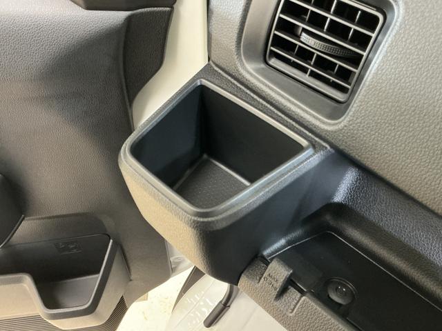ハイゼットカーゴDX ラジオデッキ 前後コーナーセンサー キーレスエントリーラジオデッキ 前後コーナーセンサー オートマチックハイビーム キーレスエントリー スペアキー有り オートライト アイドリングストップ 横滑り防止装置 マニュアルエアコン 12V電源ソケット スマアシ(京都府)の中古車
