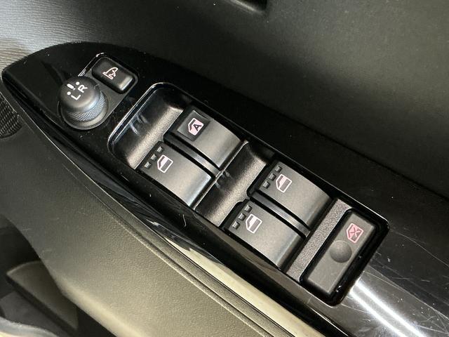 タントカスタムＲＳ　トップエディションＳＡ　ターボ　ナビ　ＥＴＣターボ　ナビ　バックカメラ　ＥＴＣ　両側電動スライドドア　１５インチ純正アルミホイール　Ｂｌｕｅｔｏｏｔｈ　フルセグＴＶ　ＤＶＤ再生　横滑り防止装置　オートエアコン　アイドリングストップ　ＵＳＢ接続（京都府）の中古車