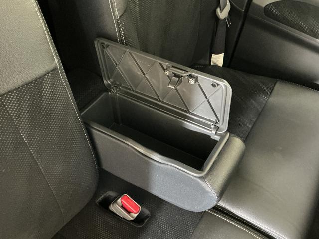 タントカスタムＲＳ　トップエディションＳＡ　ターボ　ナビ　ＥＴＣターボ　ナビ　バックカメラ　ＥＴＣ　両側電動スライドドア　１５インチ純正アルミホイール　Ｂｌｕｅｔｏｏｔｈ　フルセグＴＶ　ＤＶＤ再生　横滑り防止装置　オートエアコン　アイドリングストップ　ＵＳＢ接続（京都府）の中古車