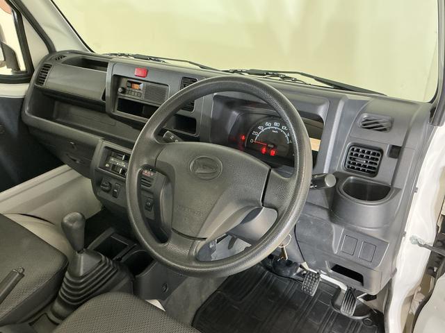 ハイゼットトラックスタンダード　５速ＭＴ車　４ＷＤ　ラジオデッキ　３方開５速ＭＴ車　４ＷＤ　ラジオデッキ　３方開　ドアバイザー　スペアキー有り　ヘッドライトレベライザー　マニュアルエアコン　１２Ｖ電源ソケット　スペアタイヤ　ラバーマット（京都府）の中古車