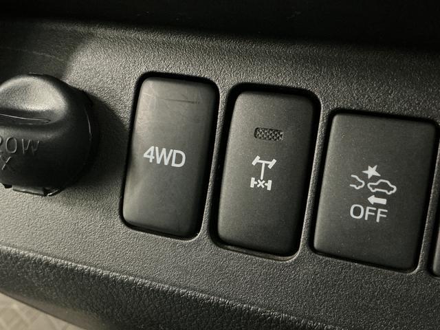 ハイゼットトラックジャンボＳＡIIIｔ　ワンオーナー　５速ＭＴ車　４ＷＤワンオーナー　５速ＭＴ車　４ＷＤ　ＣＤオーディオ　３方開　荷台作業灯　荷台マット　キーレスエントリー　スペアキー有り　ＬＥＤヘッドライト　フォグライト　ドアバイザー　スマートアシスト　横滑り防止装置（京都府）の中古車