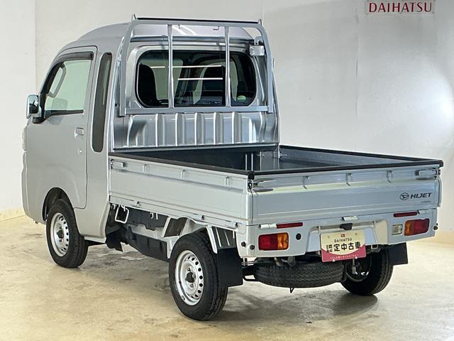 ハイゼットトラックジャンボＳＡIIIｔ　ワンオーナー　５速ＭＴ車　４ＷＤワンオーナー　５速ＭＴ車　４ＷＤ　ＣＤオーディオ　３方開　荷台作業灯　荷台マット　キーレスエントリー　スペアキー有り　ＬＥＤヘッドライト　フォグライト　ドアバイザー　スマートアシスト　横滑り防止装置（京都府）の中古車