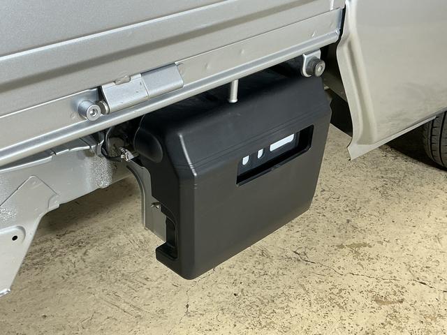 ハイゼットトラックジャンボＳＡIIIｔ　ワンオーナー　５速ＭＴ車　４ＷＤワンオーナー　５速ＭＴ車　４ＷＤ　ＣＤオーディオ　３方開　荷台作業灯　荷台マット　キーレスエントリー　スペアキー有り　ＬＥＤヘッドライト　フォグライト　ドアバイザー　スマートアシスト　横滑り防止装置（京都府）の中古車