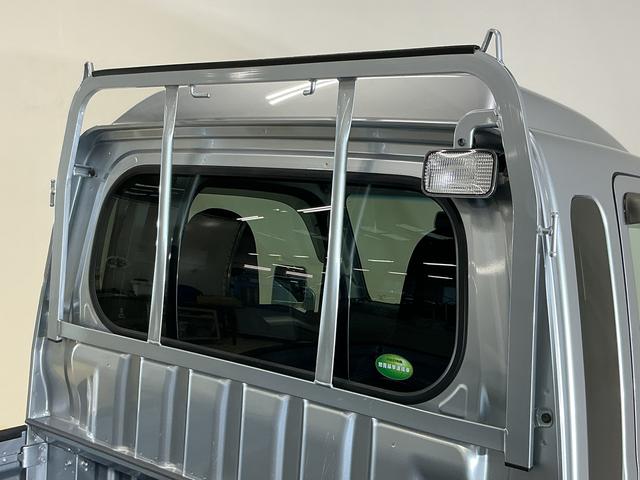 ハイゼットトラックジャンボＳＡIIIｔ　ワンオーナー　５速ＭＴ車　４ＷＤワンオーナー　５速ＭＴ車　４ＷＤ　ＣＤオーディオ　３方開　荷台作業灯　荷台マット　キーレスエントリー　スペアキー有り　ＬＥＤヘッドライト　フォグライト　ドアバイザー　スマートアシスト　横滑り防止装置（京都府）の中古車