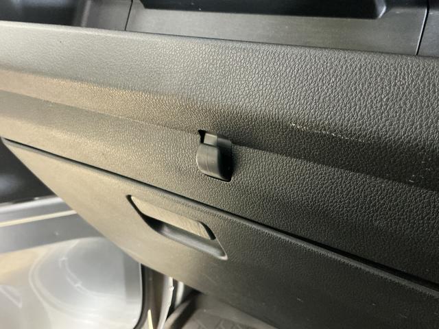 ハイゼットトラックジャンボＳＡIIIｔ　ワンオーナー　５速ＭＴ車　４ＷＤワンオーナー　５速ＭＴ車　４ＷＤ　ＣＤオーディオ　３方開　荷台作業灯　荷台マット　キーレスエントリー　スペアキー有り　ＬＥＤヘッドライト　フォグライト　ドアバイザー　スマートアシスト　横滑り防止装置（京都府）の中古車