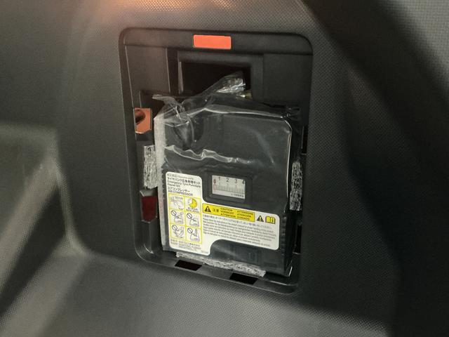 ロッキープレミアムＧ　ＨＥＶ　ワンオーナー　ナビ　パノラマモニターワンオーナー　ナビ　パノラマモニター　ドライブレコーダー　ＥＴＣ　アダプティブクルーズコントロール　シートヒーター　前後コーナーセンサー　電子パーキング　オートマチックハイビーム　Ｂｌｕｅｔｏｏｔｈ（京都府）の中古車