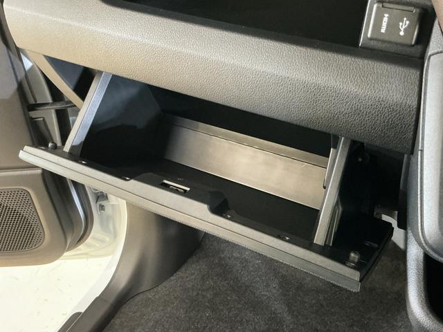 ムーヴＧ　届出済み未使用車　ディスプレイオーディオ　バックカメラ届出済み未使用車　９インチディスプレイオーディオ　バックカメラ　片側電動スライドドア　ワイヤレス充電　オートマチックハイビーム　前後コーナーセンサー　電子パーキング　Ｂｌｕｅｔｏｏｔｈ　フルセグＴＶ（京都府）の中古車