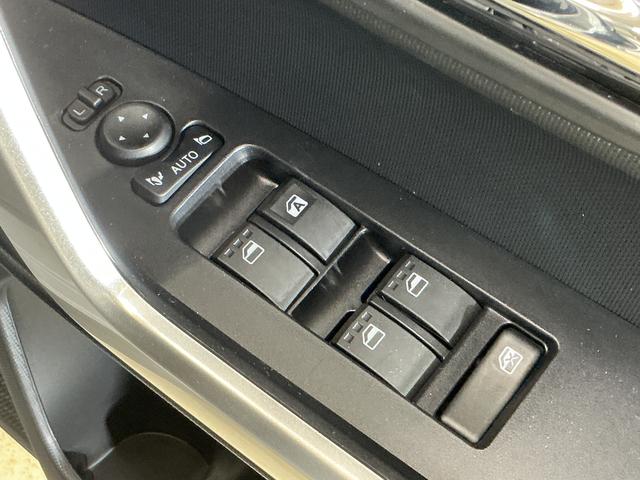 ロッキープレミアムG HEV 全周囲カメラ クルコン シートヒーターワンオーナー パノラマモニター アダプティブクルーズコントロール シートヒーター 前後コーナーセンサー 電子パーキング オートマチックハイビーム USBチャージャー スマートキー LEDヘッドライト(京都府)の中古車
