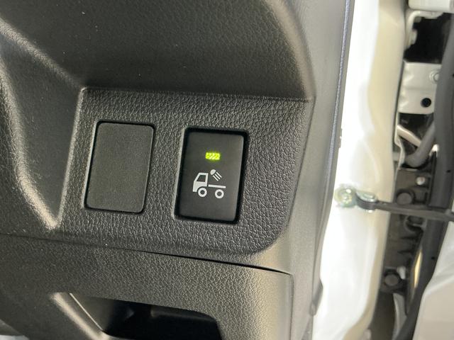 サンバートラックグランドキャブ 2WD CDオーディオ 3方開 荷台作業灯AT車 CDオーディオ 3方開 荷台作業灯 LEDヘッドライト フォグライト キーレスエントリー ドアバイザー マニュアルエアコン 12V電源ソケット ヘッドライトレベライザー スペアタイヤ有 2WD(京都府)の中古車
