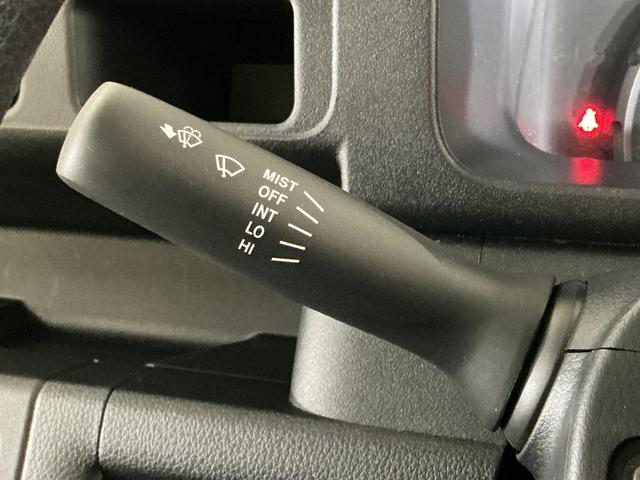 サンバートラックグランドキャブ 2WD CDオーディオ 3方開 荷台作業灯AT車 CDオーディオ 3方開 荷台作業灯 LEDヘッドライト フォグライト キーレスエントリー ドアバイザー マニュアルエアコン 12V電源ソケット ヘッドライトレベライザー スペアタイヤ有 2WD(京都府)の中古車