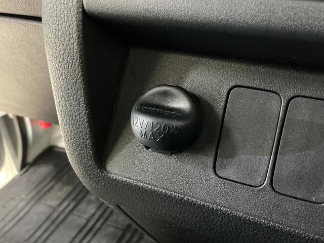 サンバートラックグランドキャブ 2WD CDオーディオ 3方開 荷台作業灯AT車 CDオーディオ 3方開 荷台作業灯 LEDヘッドライト フォグライト キーレスエントリー ドアバイザー マニュアルエアコン 12V電源ソケット ヘッドライトレベライザー スペアタイヤ有 2WD(京都府)の中古車
