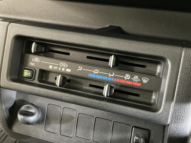 サンバートラックグランドキャブ 2WD CDオーディオ 3方開 荷台作業灯AT車 CDオーディオ 3方開 荷台作業灯 LEDヘッドライト フォグライト キーレスエントリー ドアバイザー マニュアルエアコン 12V電源ソケット ヘッドライトレベライザー スペアタイヤ有 2WD(京都府)の中古車