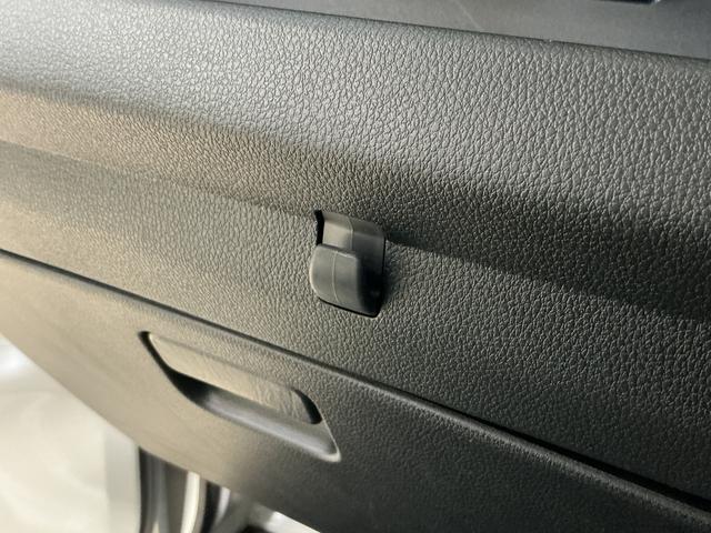 サンバートラックグランドキャブ 2WD CDオーディオ 3方開 荷台作業灯AT車 CDオーディオ 3方開 荷台作業灯 LEDヘッドライト フォグライト キーレスエントリー ドアバイザー マニュアルエアコン 12V電源ソケット ヘッドライトレベライザー スペアタイヤ有 2WD(京都府)の中古車