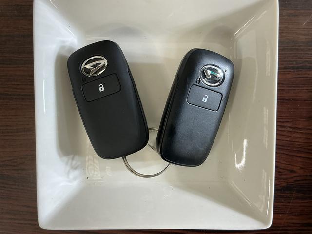 ロッキーＸ　ＨＥＶ　パノラマモニター　前後コーナーセンサー　スマアシパノラマモニター　前後コーナーセンサー　オートマチックハイビーム　電子パーキング　オートマチックハイビーム　オートブレーキホールド　ＵＳＢチャージャー　スマートキー　プッシュスタート　スマアシ（京都府）の中古車