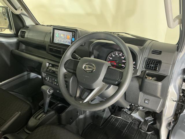 ハイゼットトラックＥＸＴ　ワンオーナー　４ＷＤ　ナビ　３方開　荷台作業灯ワンオーナー　４ＷＤ　ナビ　３方開　荷台作業灯　前後コーナーセンサー　オートマチックハイビーム　Ｂｌｕｅｔｏｏｔｈ　ＵＳＢ接続　ＬＥＤヘッドライト　スマートキー　フォグライト　アイドリングストップ（京都府）の中古車