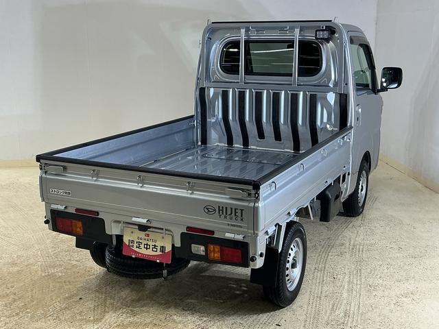 ハイゼットトラックＥＸＴ　ワンオーナー　４ＷＤ　ナビ　３方開　荷台作業灯ワンオーナー　４ＷＤ　ナビ　３方開　荷台作業灯　前後コーナーセンサー　オートマチックハイビーム　Ｂｌｕｅｔｏｏｔｈ　ＵＳＢ接続　ＬＥＤヘッドライト　スマートキー　フォグライト　アイドリングストップ（京都府）の中古車