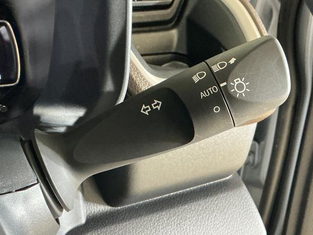 ムーヴX 片側電動スライドドア 前後コーナーセンサー スマアシ片側電動スライドドア 前後コーナーセンサー オートマチックハイビーム LEDヘッドライト オートライト スマートキー プッシュスタート 横滑り防止装置 アイドリングストップ スマアシ オートエアコン(京都府)の中古車