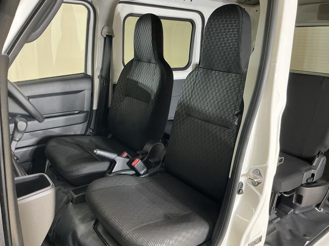 ハイゼットカーゴＤＸ　デラックス　４ＷＤ　スマートアシスト　キーレスリモコン４ＷＤ　キーレスリモコン　コーナーセンサー　ＡＭ／ＦＭチューナー　フロントパワーウインド　マニュアルエアコン　オートライト　アイドリングストップ　スマートアシスト　スチールホイール　パワステ　ＡＢＳ（京都府）の中古車