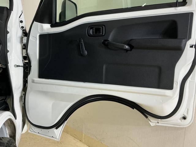 ハイゼットトラックスタンダード　農用スペシャル　４ＷＤ　ＣＶＴ車　ラジオデッキ４ＷＤ　ＣＶＴ車　ラジオデッキ　３方開　荷台作業灯　前後コーナーセンサー　オートマチックハイビーム　オートライト　スマアシ　横滑り防止装置　アイドリングストップ　マニュアルエアコン　１２Ｖ電源ソケット（京都府）の中古車