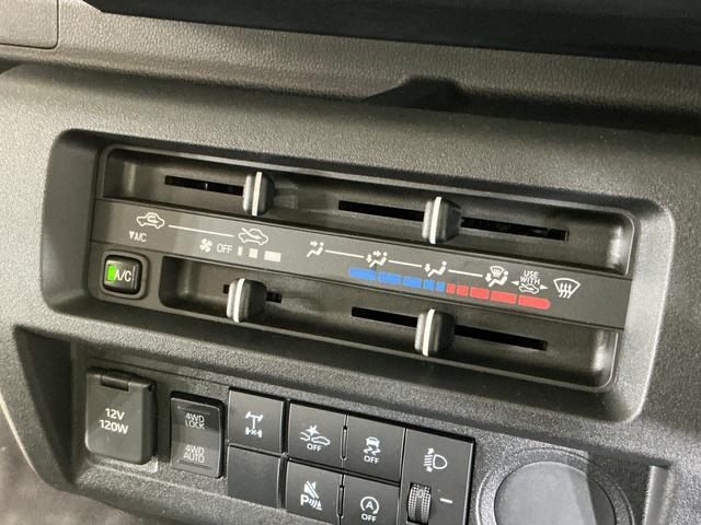 ハイゼットトラックスタンダード　農用スペシャル　４ＷＤ　ＣＶＴ車　ラジオデッキ４ＷＤ　ＣＶＴ車　ラジオデッキ　３方開　荷台作業灯　前後コーナーセンサー　オートマチックハイビーム　オートライト　スマアシ　横滑り防止装置　アイドリングストップ　マニュアルエアコン　１２Ｖ電源ソケット（京都府）の中古車