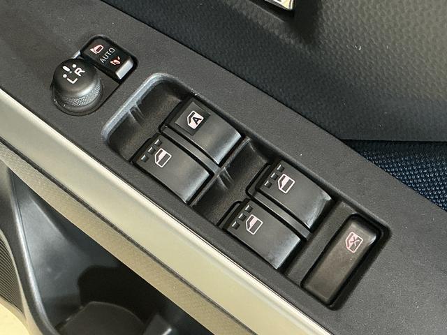 トールカスタムＧ　９インチナビ　パノラマモニター　ＥＴＣ　ドラレコワンオーナー　９インチナビ　パノラマモニター　フルセグチューナー　ブルートゥース対応　ドライブレコーダー　ＥＴＣ　プッシュボタンエンジンスタート　両側リヤパワースライドドア　ＬＥＤヘッドライト　ＡＢＳ（京都府）の中古車