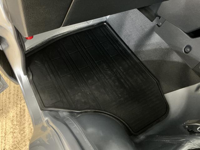 ハイゼットトラックジャンボスタンダード　４ＷＤ　前後コーナーセンサー　３方開４ＷＤ　前後コーナーセンサー　オートマチックハイビーム　３方開　オートライト　スマートキー　プッシュスタート　アイドリングストップ　横滑り防止装置　スマートアシスト　盗難防止装置　スペアキー有り（京都府）の中古車