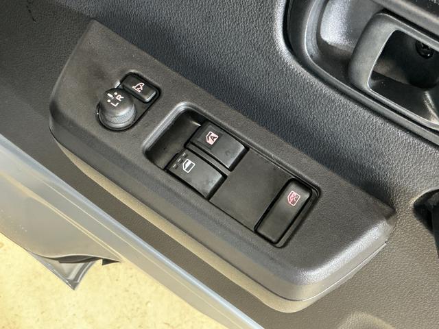 ハイゼットトラックジャンボスタンダード　４ＷＤ　前後コーナーセンサー　３方開４ＷＤ　前後コーナーセンサー　オートマチックハイビーム　３方開　オートライト　スマートキー　プッシュスタート　アイドリングストップ　横滑り防止装置　スマートアシスト　盗難防止装置　スペアキー有り（京都府）の中古車