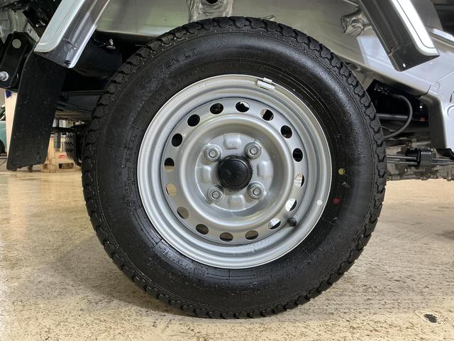 ハイゼットトラックジャンボスタンダード　４ＷＤ　前後コーナーセンサー　３方開４ＷＤ　前後コーナーセンサー　オートマチックハイビーム　３方開　オートライト　スマートキー　プッシュスタート　アイドリングストップ　横滑り防止装置　スマートアシスト　盗難防止装置　スペアキー有り（京都府）の中古車