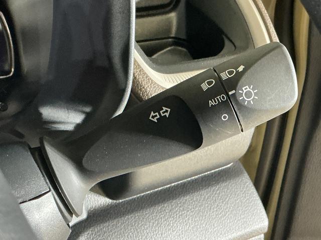 ムーヴＸ　４ＷＤ　片側電動スライドドア　前後コーナーセンサー４ＷＤ　片側電動スライドドア　前後コーナーセンサー　オートマチックハイビーム　オートライト　ＬＥＤヘッドライト　スマートキー　スマアシ　横滑り防止装置　アイドリングストップ　オートエアコン　スペアキー（京都府）の中古車