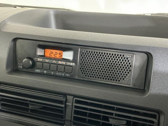 ハイゼットトラックジャンボスタンダード CVT車 4WD ラジオデッキ 3方開CVT車 4WD ラジオデッキ 3方開 前後コーナーセンサー オートマチックハイビーム 横滑り防止装置 アイドリングストップ スペアキー有り オートライト マニュアルエアコン ヘッドライトレベライザー(京都府)の中古車