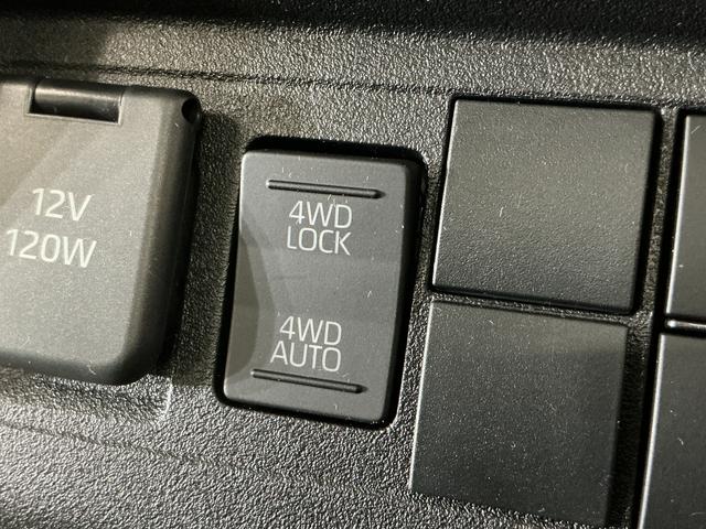 ハイゼットトラックジャンボスタンダード CVT車 4WD ラジオデッキ 3方開CVT車 4WD ラジオデッキ 3方開 前後コーナーセンサー オートマチックハイビーム 横滑り防止装置 アイドリングストップ スペアキー有り オートライト マニュアルエアコン ヘッドライトレベライザー(京都府)の中古車