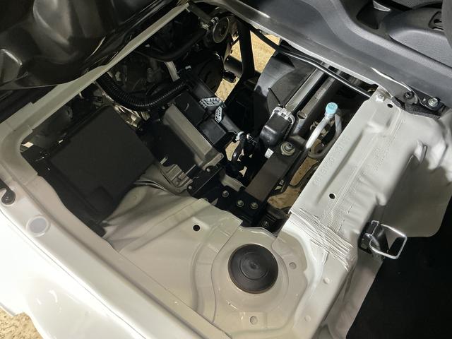 ハイゼットトラックジャンボスタンダード CVT車 4WD ラジオデッキ 3方開CVT車 4WD ラジオデッキ 3方開 前後コーナーセンサー オートマチックハイビーム 横滑り防止装置 アイドリングストップ スペアキー有り オートライト マニュアルエアコン ヘッドライトレベライザー(京都府)の中古車