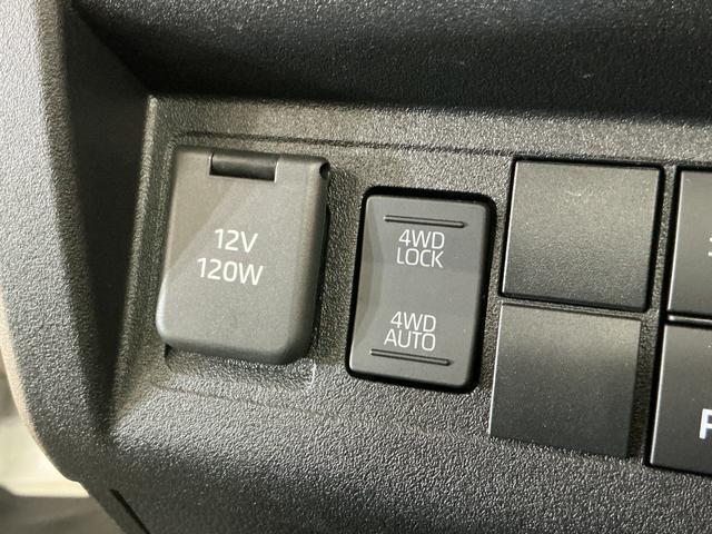 ハイゼットトラックスタンダード　ラジオデッキ　４ＷＤ　３方開　コーナーセンサーラジオデッキ　４ＷＤ　３方開　前後コーナーセンサー　オートマチックハイビーム　オートライト　横滑り防止装置　アイドリングストップ　スペアキー有り　スマアシ　マニュアルエアコン　ヘッドライトレベライザー（京都府）の中古車