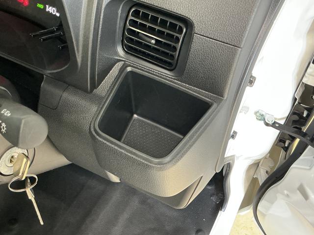ハイゼットトラックスタンダード　ラジオデッキ　４ＷＤ　３方開　コーナーセンサーラジオデッキ　４ＷＤ　３方開　前後コーナーセンサー　オートマチックハイビーム　オートライト　横滑り防止装置　アイドリングストップ　スペアキー有り　スマアシ　マニュアルエアコン　ヘッドライトレベライザー（京都府）の中古車