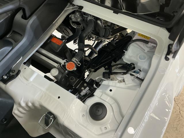 ハイゼットトラックスタンダード　ラジオデッキ　４ＷＤ　３方開　コーナーセンサーラジオデッキ　４ＷＤ　３方開　前後コーナーセンサー　オートマチックハイビーム　オートライト　横滑り防止装置　アイドリングストップ　スペアキー有り　スマアシ　マニュアルエアコン　ヘッドライトレベライザー（京都府）の中古車