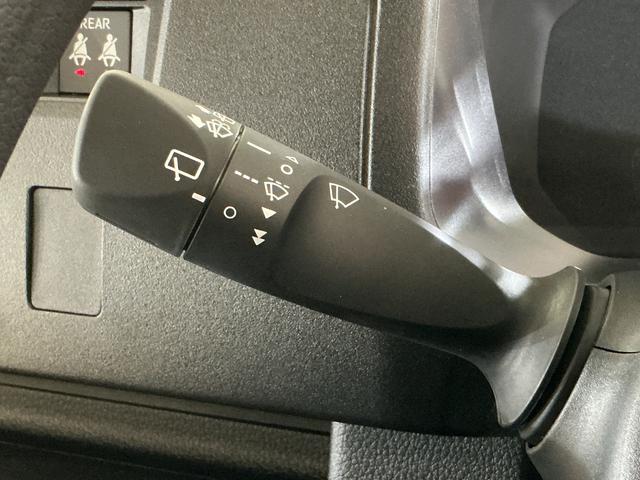 ハイゼットカーゴDX 届出済み未使用車 ラジオデッキ 前後コーナーセンサー届出済み未使用車 ラジオデッキ 前後コーナーセンサー オートマチックハイビーム オートライト キーレスエントリー スマートアシスト アイドリングストップ 横滑り防止装置 スペアキー マニュアルエアコン(京都府)の中古車