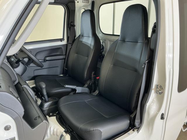 ハイゼットトラックジャンボスタンダード 切替式4WD ラジオデッキ 3方開切替式4WD ラジオデッキ 3方開 前後コーナーセンサー オートマチックハイビーム オートライト スペアキー有り アイドリングストップ 横滑り防止装置 マニュアルエアコン ヘッドライトレベライザー(京都府)の中古車